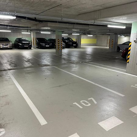 Ein Park Apartment With Free Parking Bratislava Eksteriør bilde