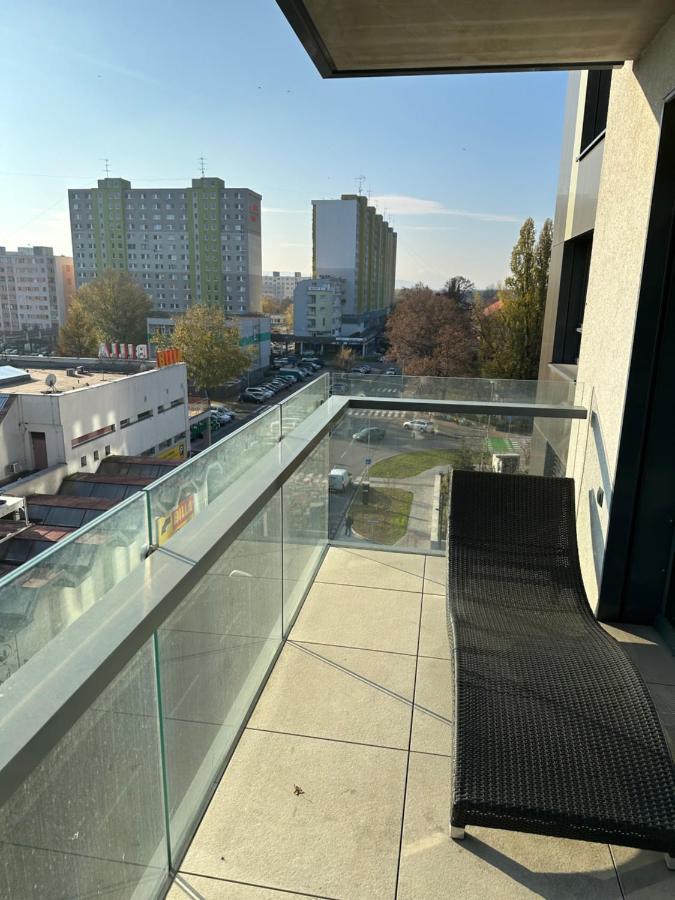 Ein Park Apartment With Free Parking Bratislava Eksteriør bilde
