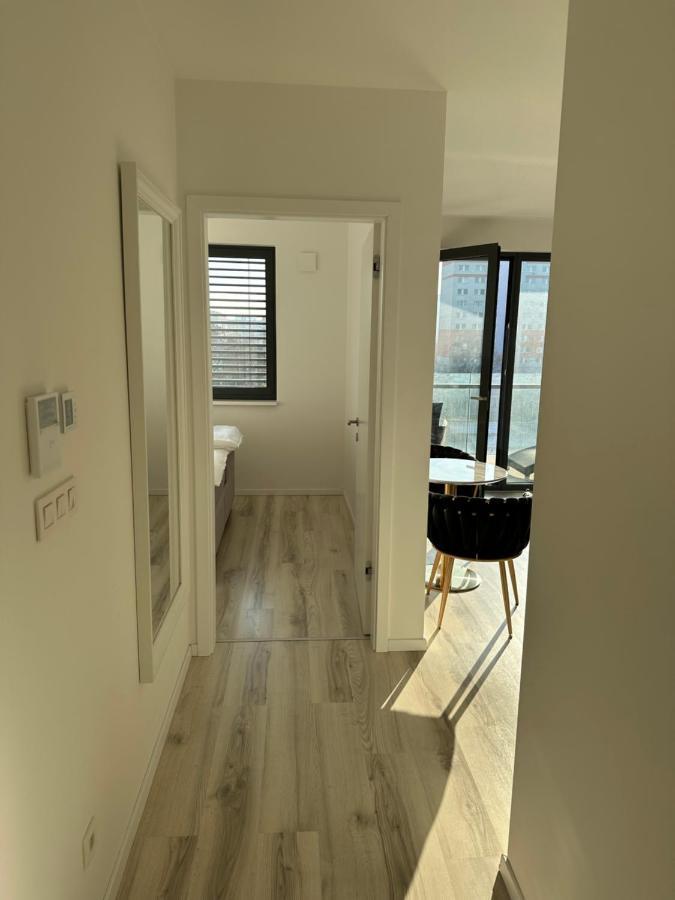 Ein Park Apartment With Free Parking Bratislava Eksteriør bilde