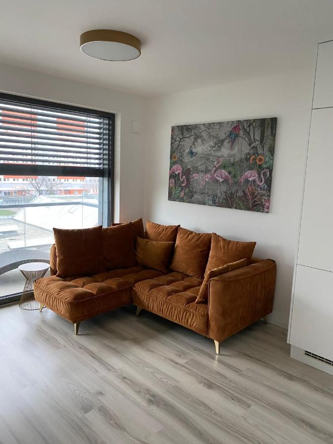 Ein Park Apartment With Free Parking Bratislava Eksteriør bilde